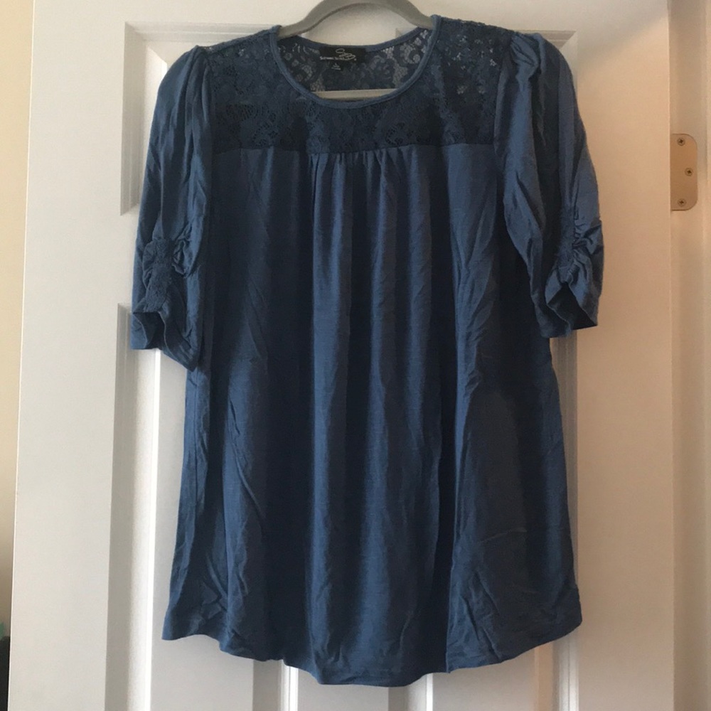 Women’s short sleeve knit top with lace - L